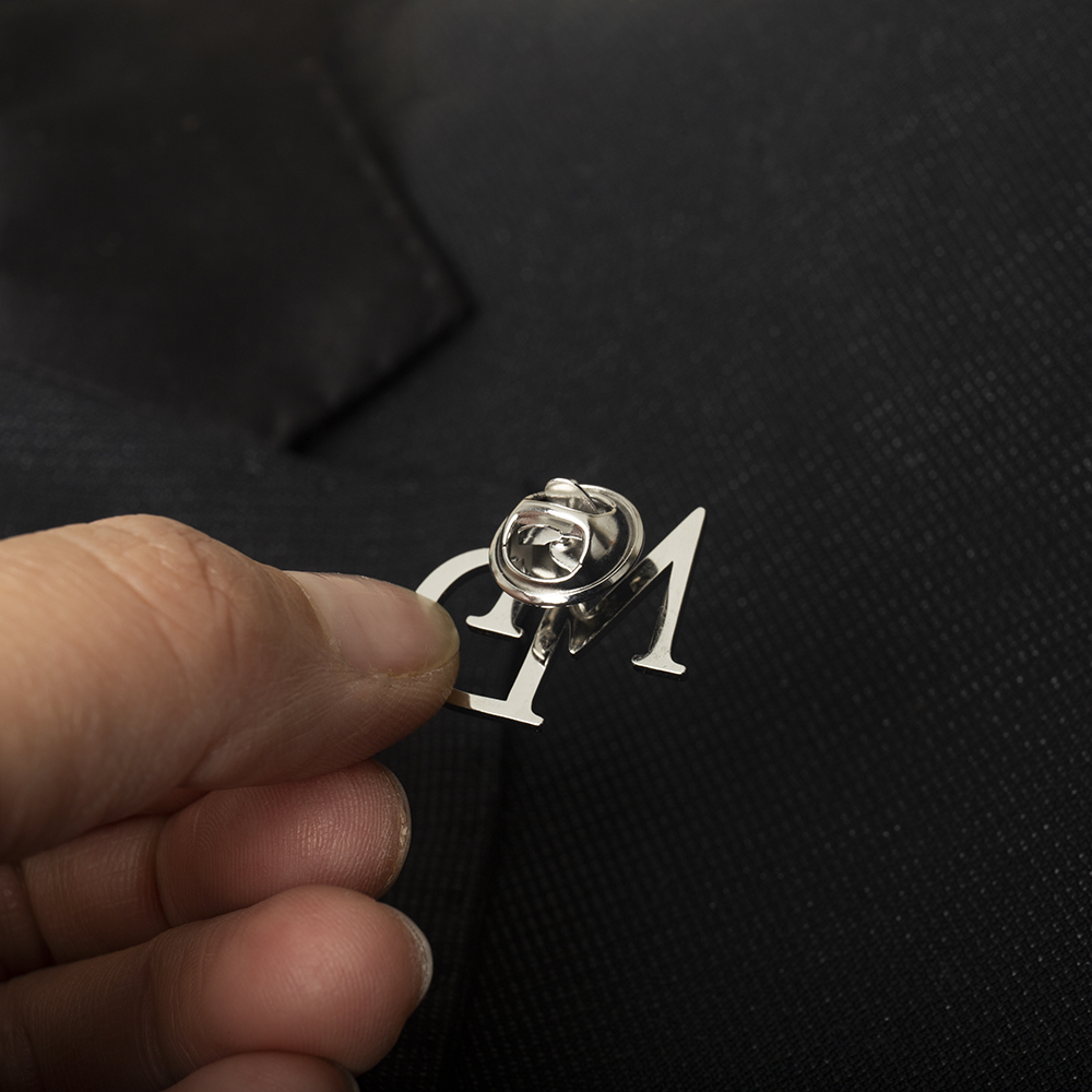 Tangula Custom Initials Brooch - огляд і ціна Grooming Kit